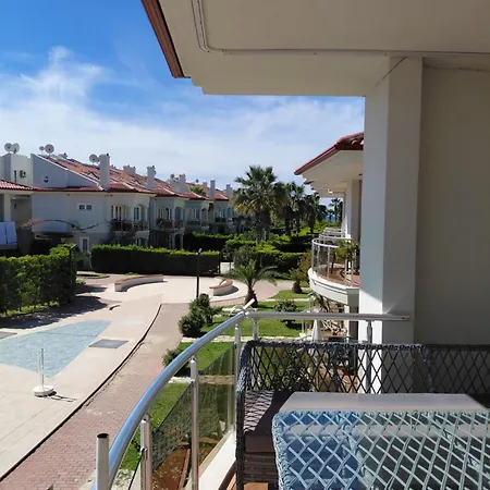 Duplex On The First Line In Apartament Fethiye